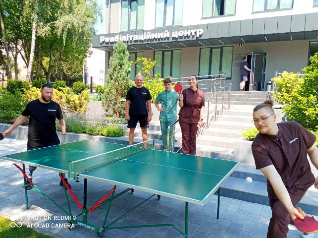  реабілітологи та пацієнти